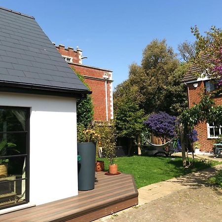 Hastings Casita, 'Little House' Self Contained Garden Lodge, Close To Town And Seafront Экстерьер фото